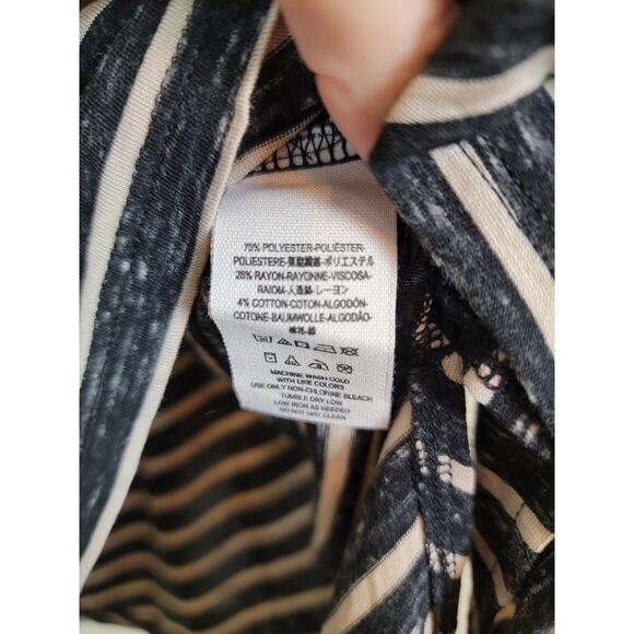 Free People Size X-Small Oversized Striped Top Blouse We The Free Black - Picture 3 of 4